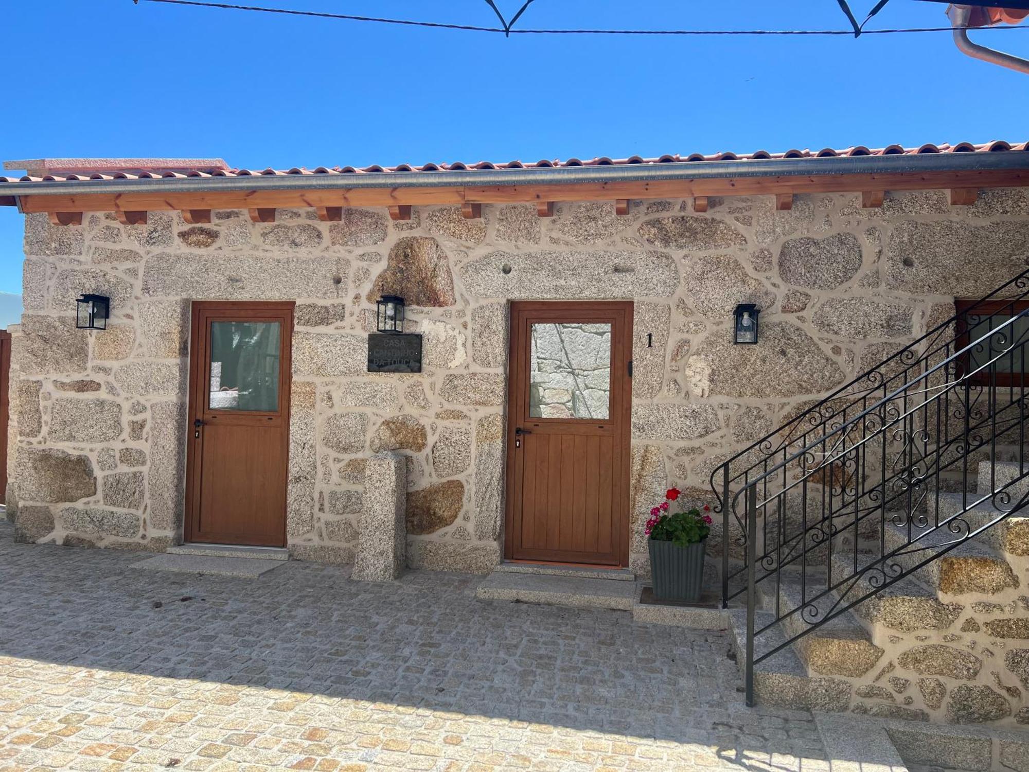 Eido De Bairros - Casa Cantinho Da Touca อาร์กอสเดวัลเดเวซ ภายนอก รูปภาพ