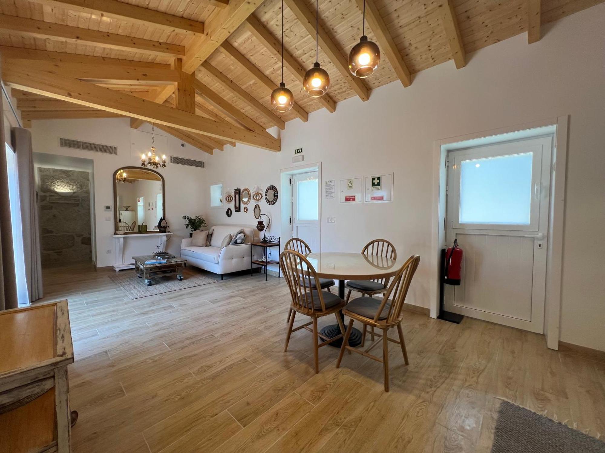Eido De Bairros - Casa Cantinho Da Touca อาร์กอสเดวัลเดเวซ ภายนอก รูปภาพ