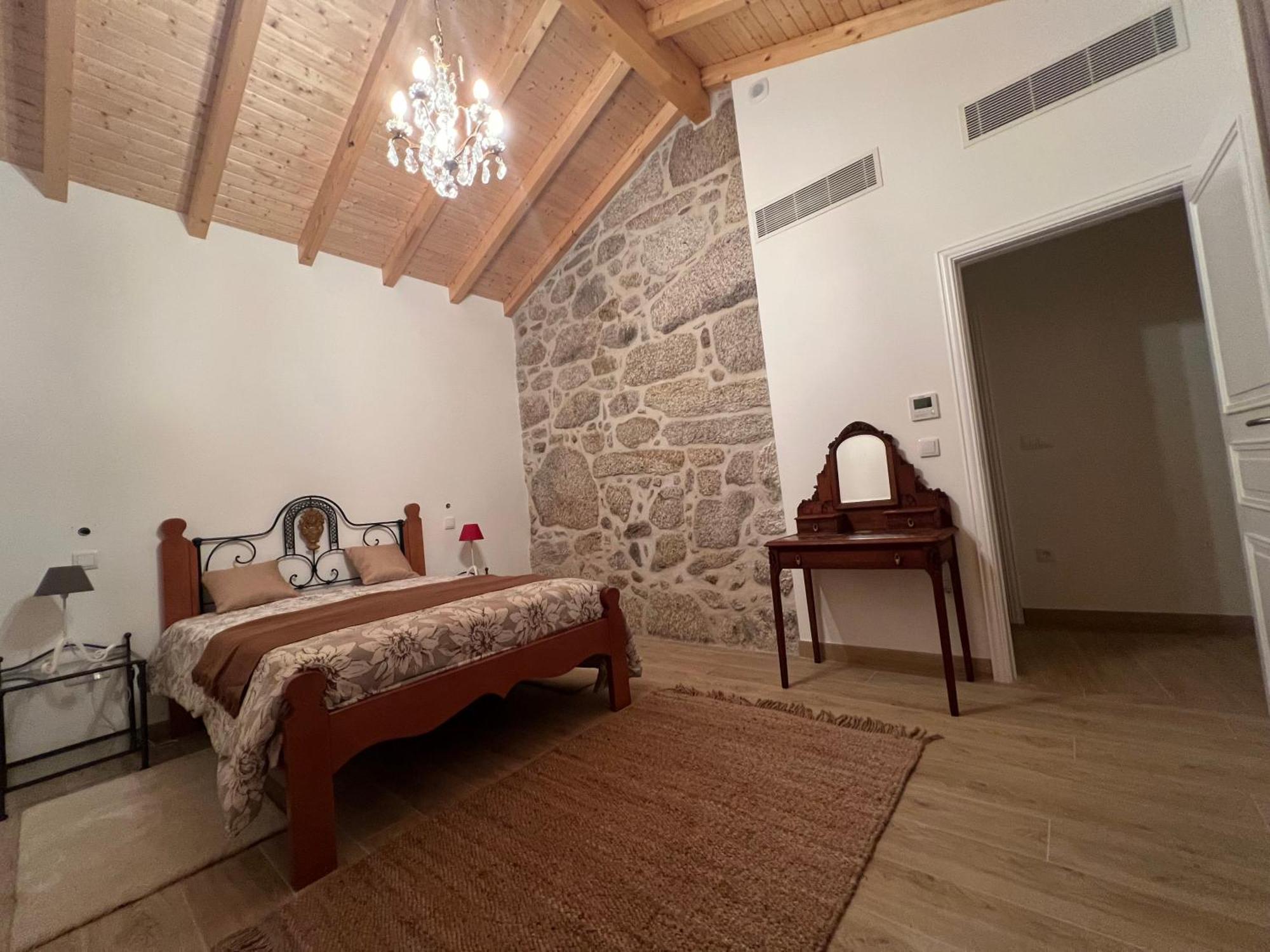 Eido De Bairros - Casa Cantinho Da Touca อาร์กอสเดวัลเดเวซ ภายนอก รูปภาพ